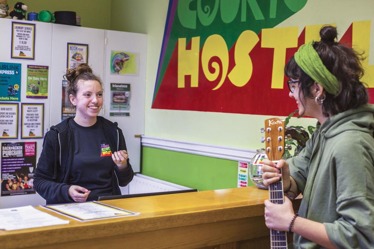 The Four Courts Hostel Dublin Extérieur photo